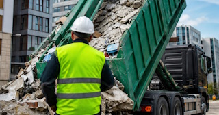 Вывоз строительного мусора в Муре: услуги лицензированной компании — ПроМусор